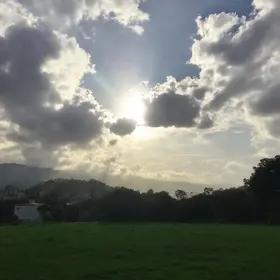Previsão do tempo hoje para São Bernardo do Campo (SP): sol, com chuva de manhã e diminuição de nuvens à tarde; noite com pouca nebulosidade