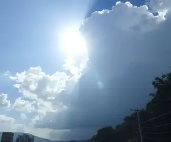 Previsão do tempo hoje para São Bernardo do Campo (SP): sol com muitas nuvens e pancadas de chuva à tarde; à noite ocorre temporal